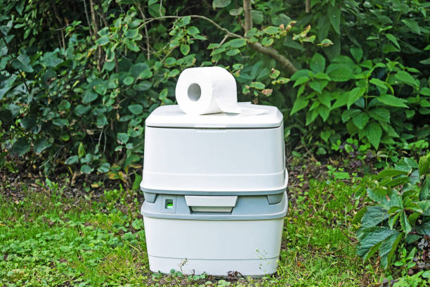 Best Porta potty rental near me  in Waterloo, IA